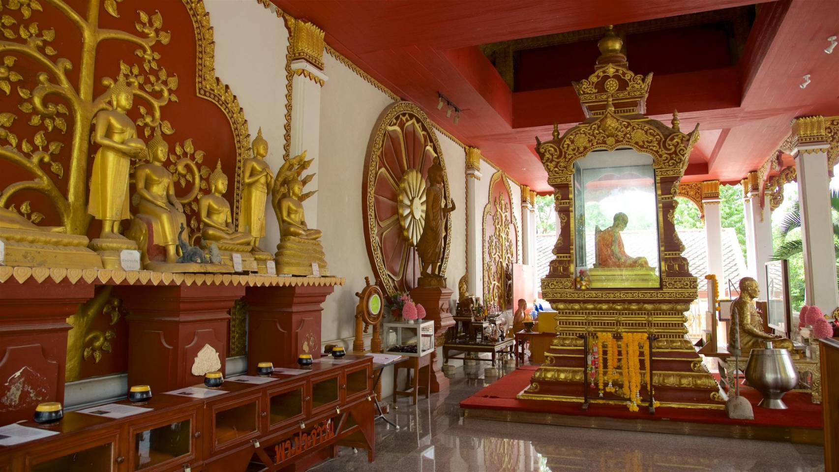 Wat Khunaram Koh Samui – The Mummified Monk Luang Pho Daeng